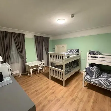 בית הארחה Towerville